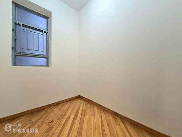 Tung Chung - Tung Chung Crescent 23