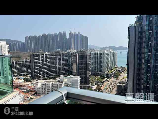 Tseung Kwan O - The Parkside Block 3 01