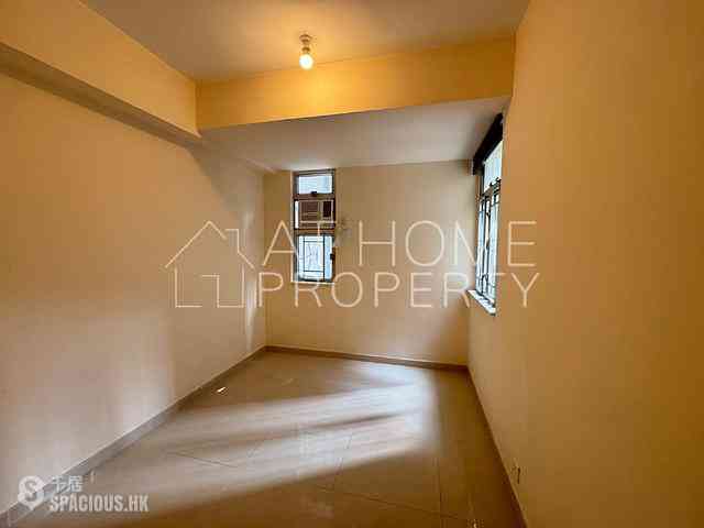 Mid Levels Central - On Fung Building 02