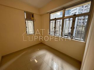 Mid Levels Central - On Fung Building 03