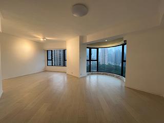 Mid Levels Central - Birchwood Place 03