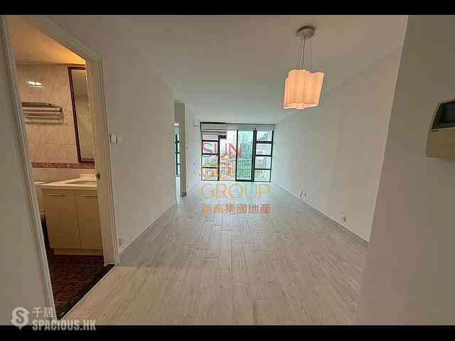 Pok Fu Lam - Bisney Terrace 02