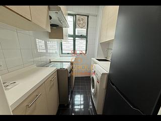 Pok Fu Lam - Bisney Terrace 08