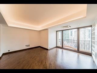 Mid Levels East - Ewan Court 06