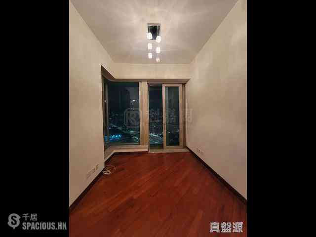 Yau Ma Tei - The Coronation Tower 3 02