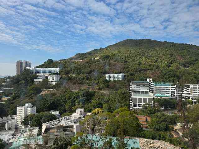 Pok Fu Lam - Bisney Terrace 02