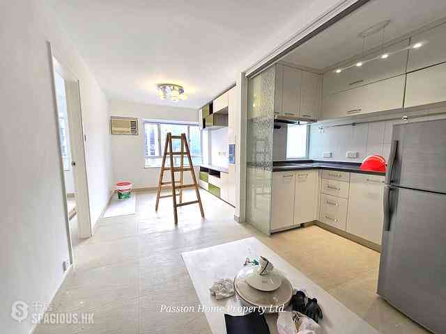 Quarry Bay - Westlands Court 01