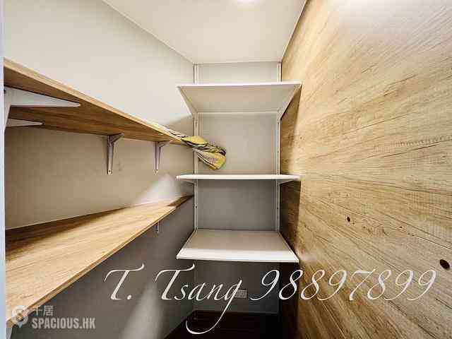 Wan Chai - Royal Court 14