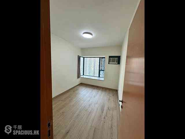 Tai Kok Tsui - The Long Beach Tower 3 08