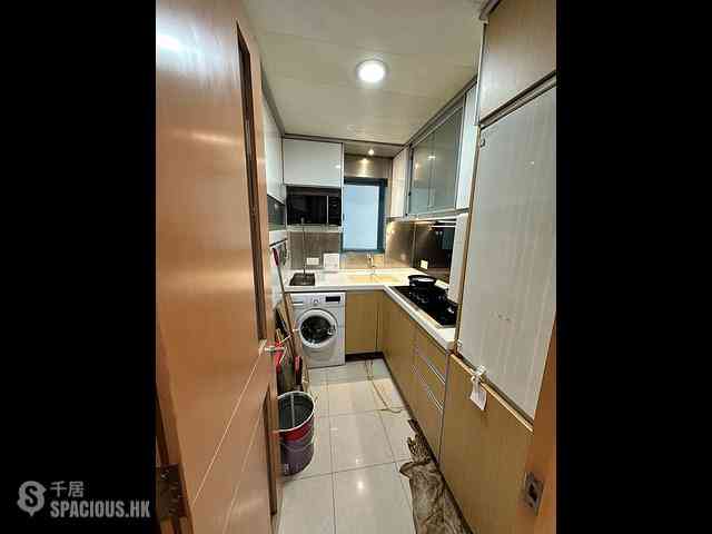 Tai Kok Tsui - The Long Beach Tower 3 10