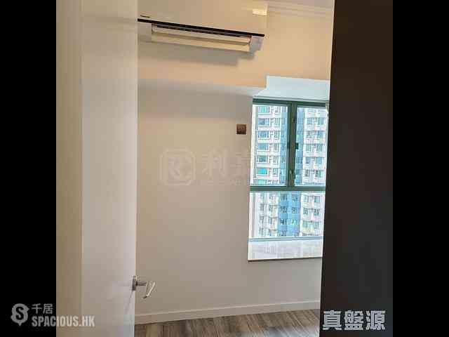 Tseung Kwan O - The Grandiose 05