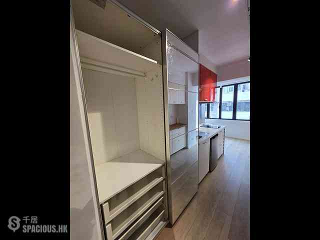 Sheung Wan - 183, Queen's Road West 10
