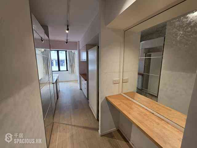 Sheung Wan - 183, Queen's Road West 12