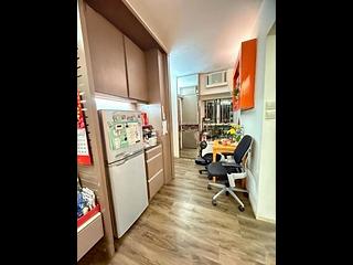 Sai Ying Pun - Lai King Court 02