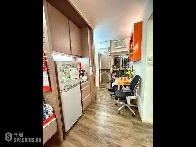 Sai Ying Pun - Lai King Court 02