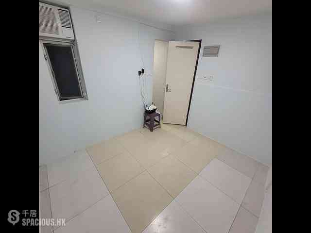 Mong Kok - Yuen Fat Building 02