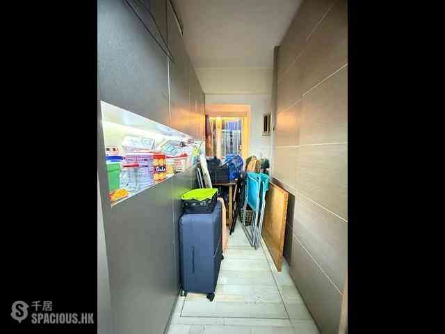 Sai Ying Pun - Lai King Court 03