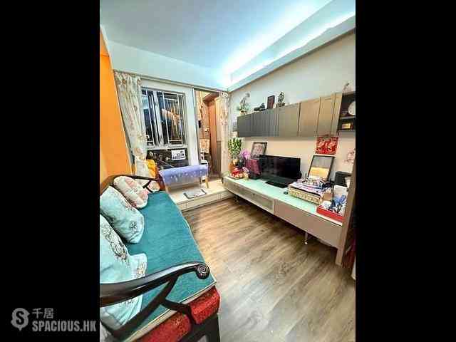 Sai Ying Pun - Lai King Court 04
