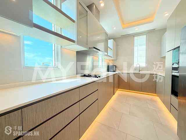 Repulse Bay - 110, Repulse Bay Road 06