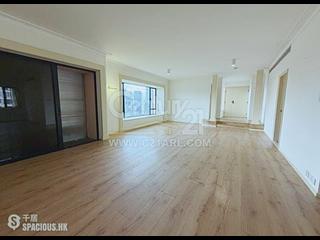 Central - The Albany 02