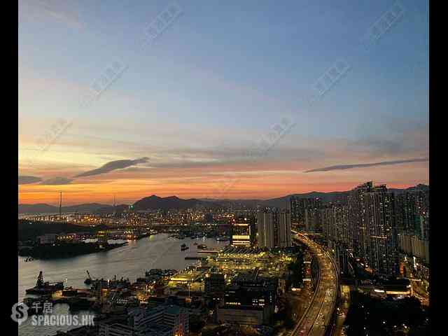 Tai Kok Tsui - Harbour Green 01