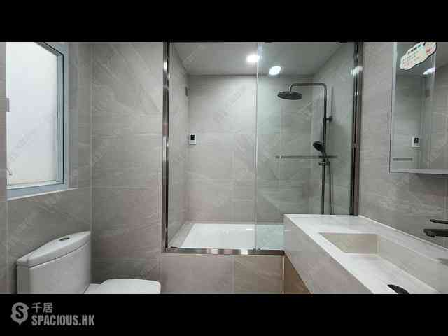 Chung Hom Kok - Hillgrove 04