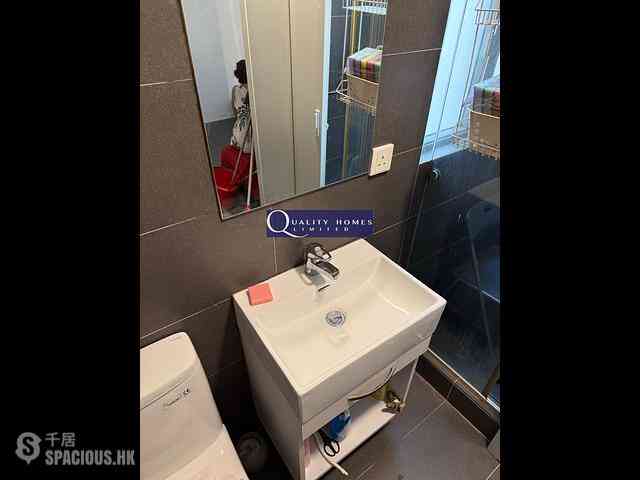 Kennedy Town - Luen Wai Apartment 09