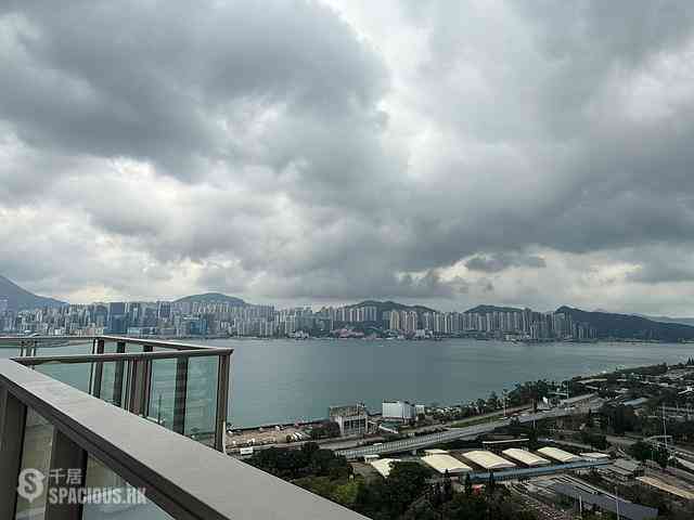 Quarry Bay - Finnie 01