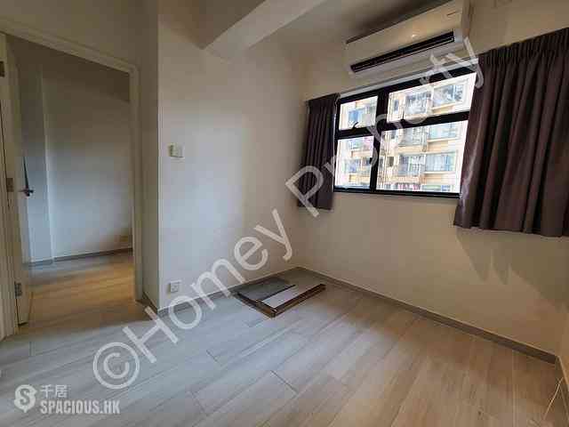 Wan Chai - Hung Yip Building 04