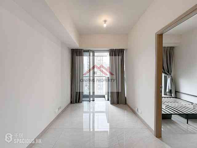 Sai Ying Pun - King's Hill 01