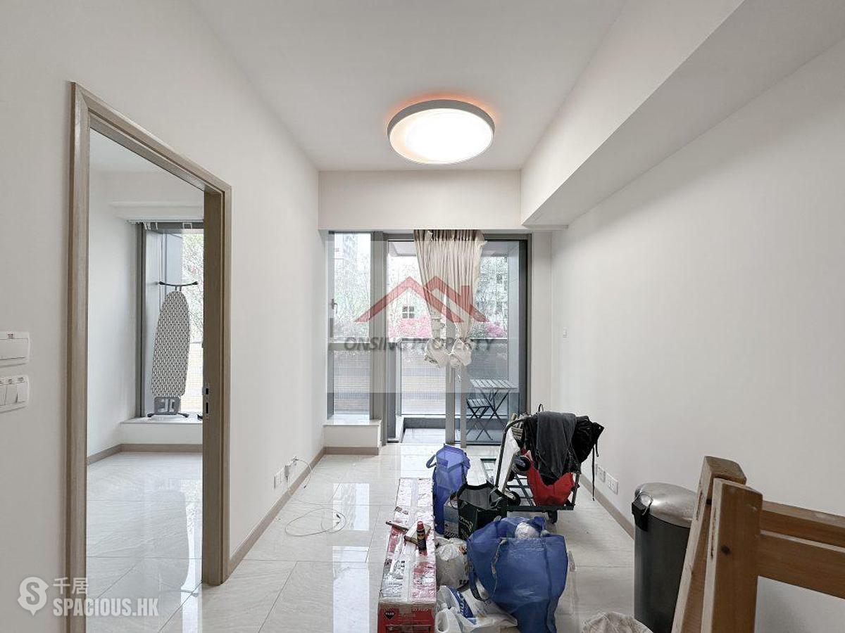 Sai Ying Pun - King's Hill 01