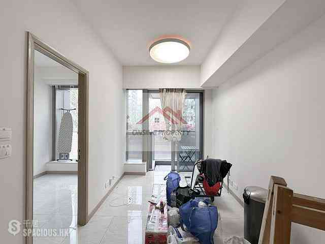 Sai Ying Pun - King's Hill 01