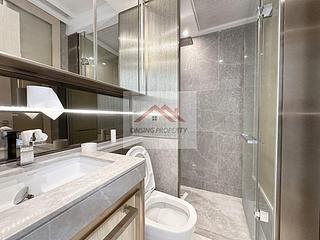 Sai Ying Pun - King's Hill 04