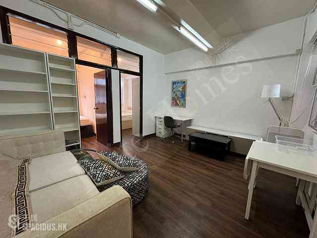 Poho - 16, Square Street 01