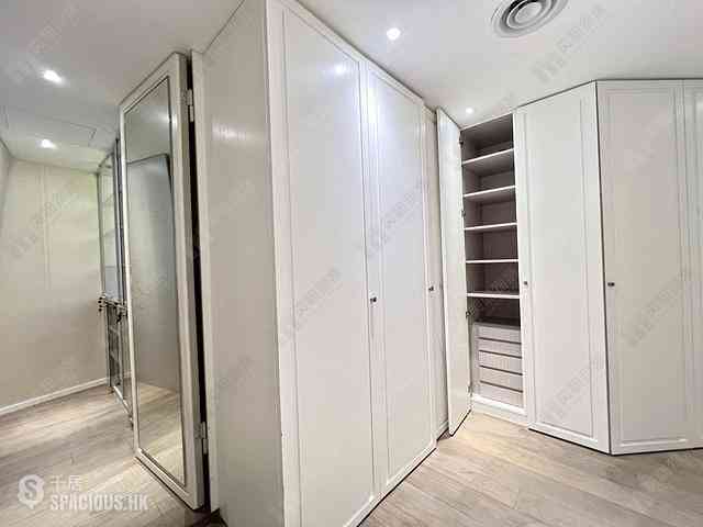 Mid Levels Central - Regence Royale Tower 1 15