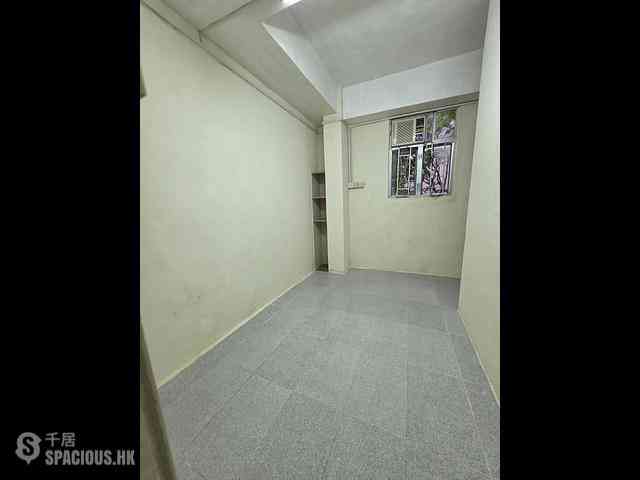 Sai Ying Pun - 204-208, Queen's Road West 03