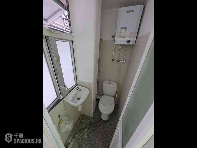 Sai Ying Pun - 204-208, Queen's Road West 04