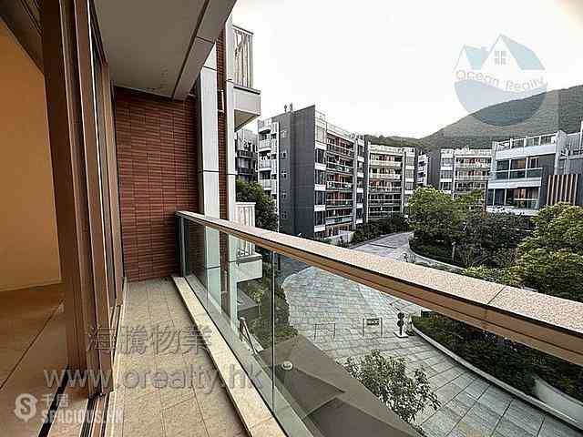 Clear Water Bay - Mount Pavilia 01