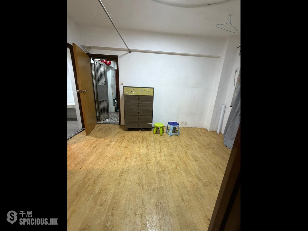 Happy Valley - 6-8, Shing Ping Street 01