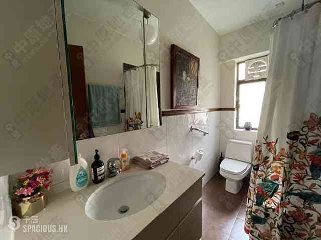 Pok Fu Lam - Baguio Villa Block 31 06