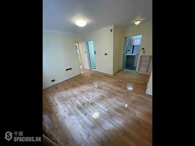 North Point - Chaton House 03