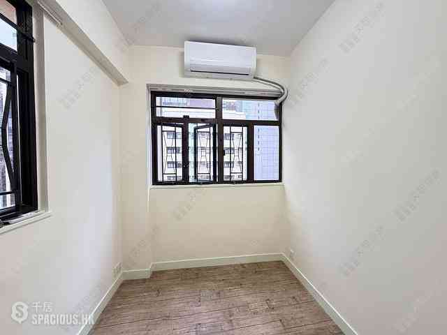 Wan Chai - Fortune Building 03