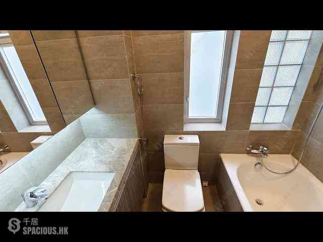 Causeway Bay - Lai Yuen Apartments 02