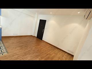 Causeway Bay - Lai Yuen Apartments 04