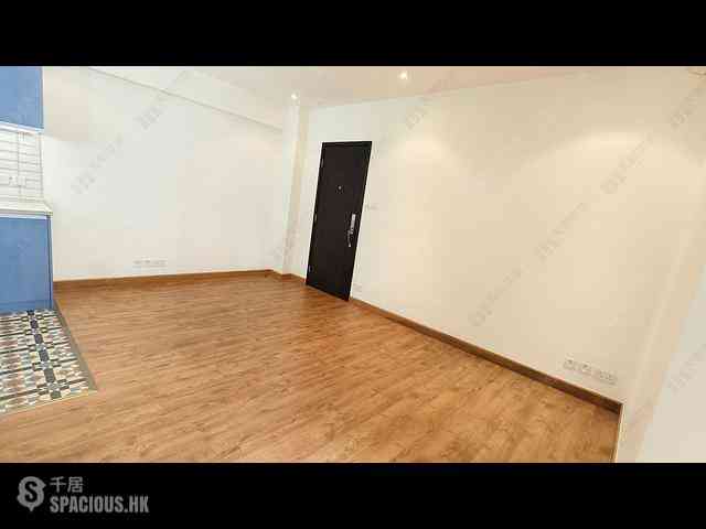 Causeway Bay - Lai Yuen Apartments 05