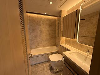 Wong Chuk Hang - The Southside Phase 4A Tower 2B 06