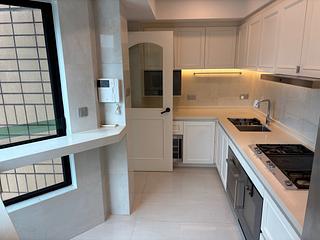 Leighton Hill - The Leighton Hill 15