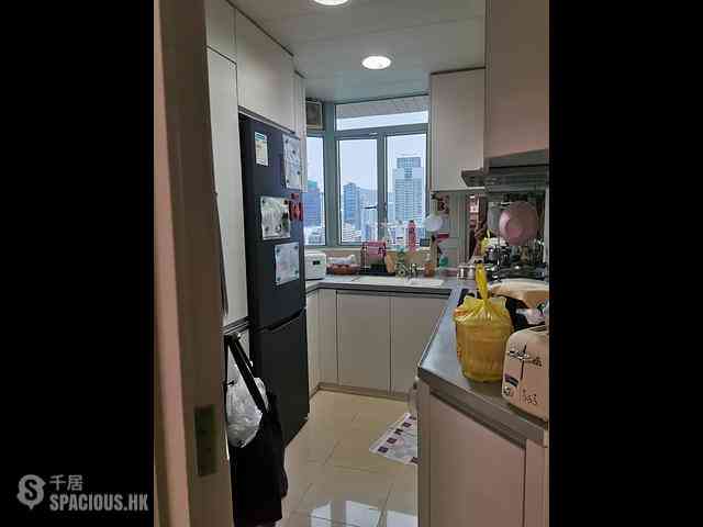 Tsim Sha Tsui - The Victoria Towers 04
