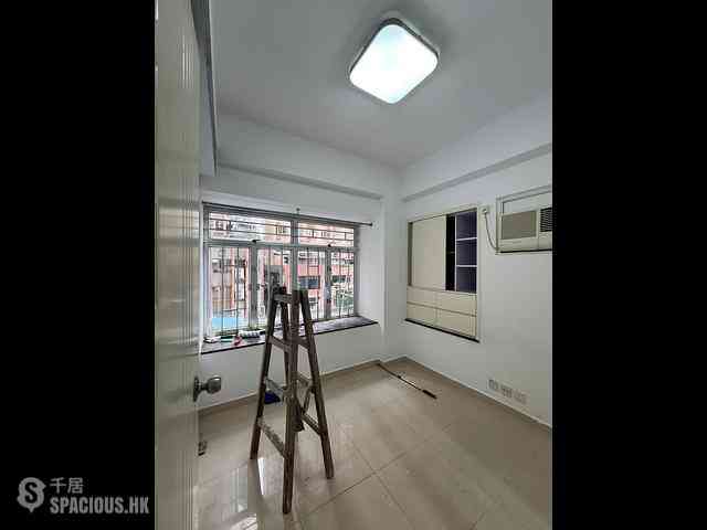 Mong Kok - Hung Wai Building 01