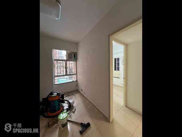 Mong Kok - Hung Wai Building 03